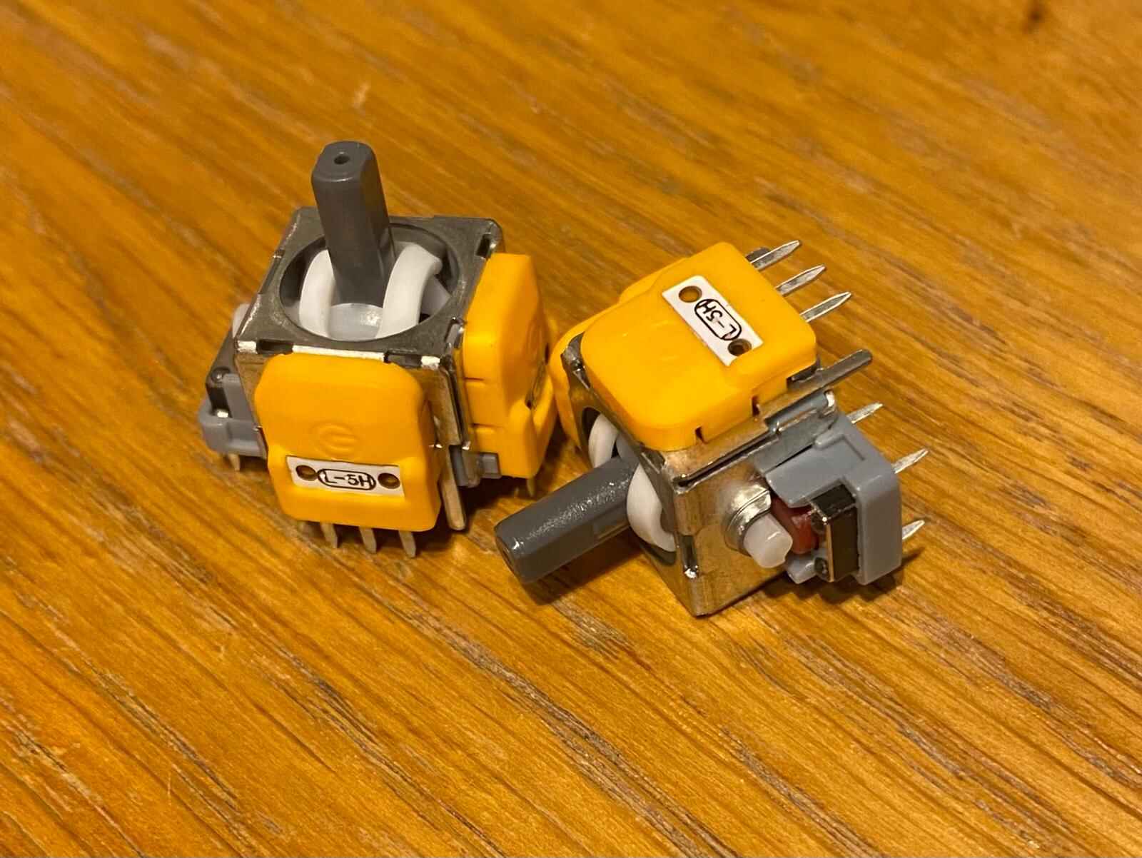 Was sind Hall-Effect Sticks beim Controller?